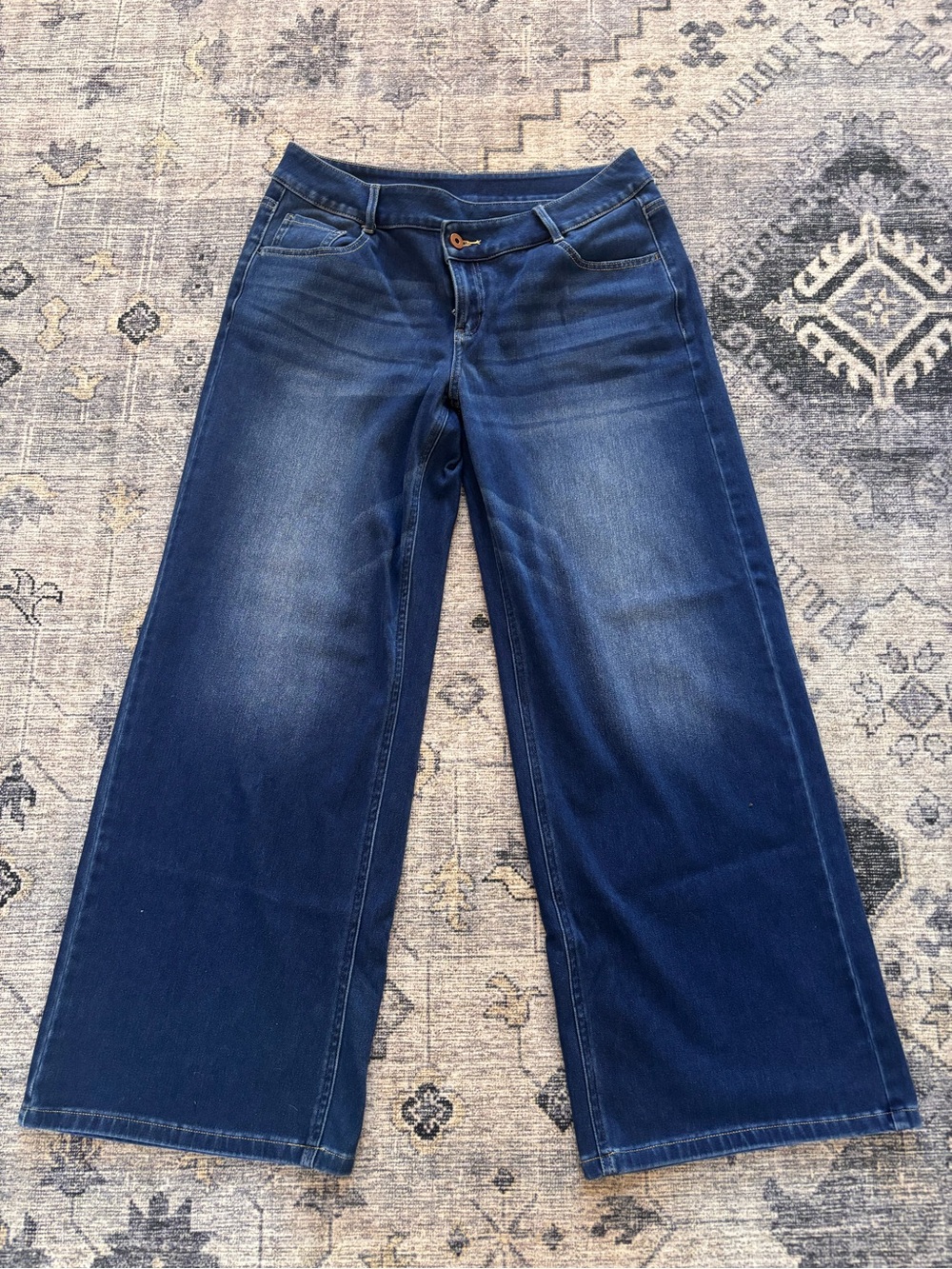 HALARA Asymmetrical Wide-Leg Jeans in Dark Blue Wash - Medium